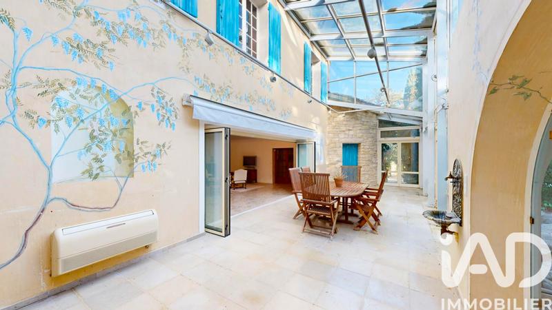 Maison de maîtres - 465 m² - 11 pièces