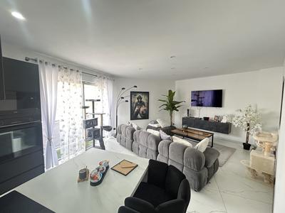 Appartement - 89 m² - 3 pièces