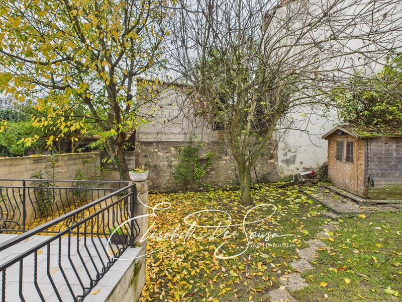 Maison - 210 m² - 8 pièces