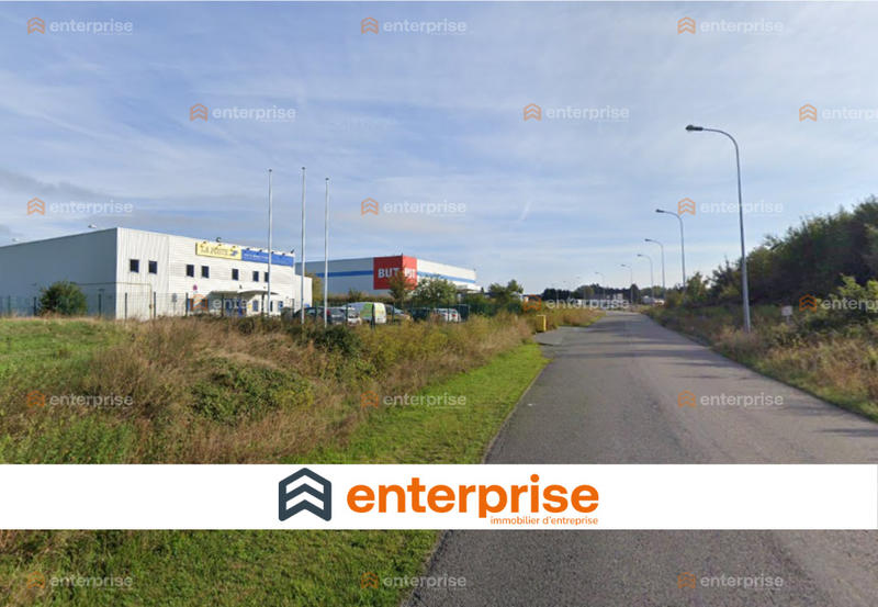 Local d'activité / Entrepôt - 300 m²