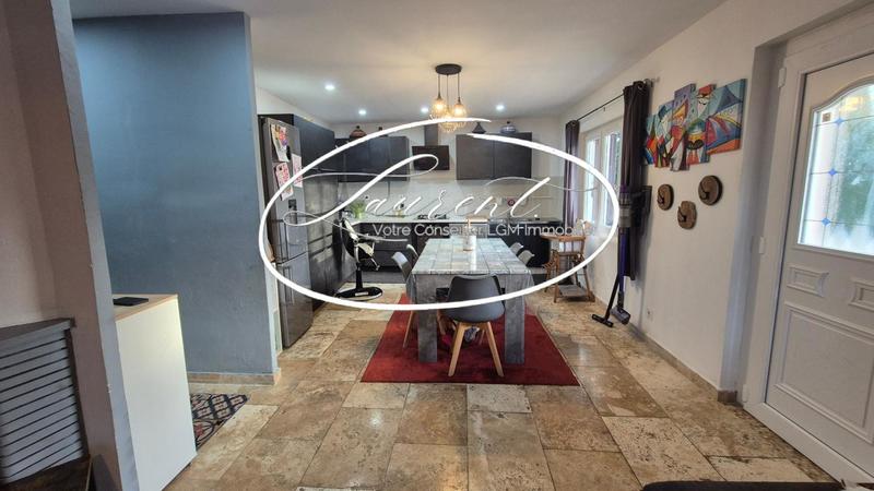 Immeuble - 134 m² - 6 pièces