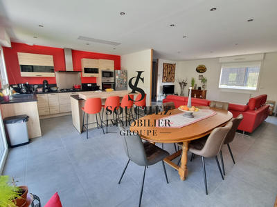 Maison - 110 m² - 6 pièces