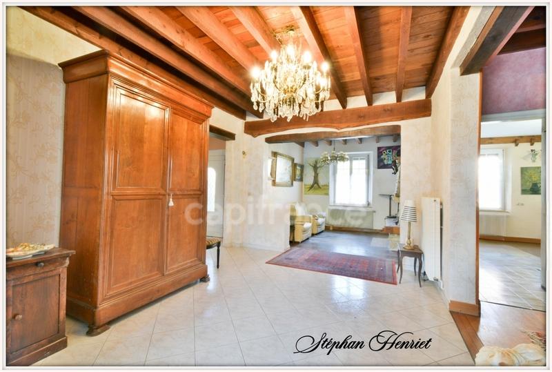 Maison - 266 m² - 11 pièces