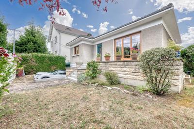 Maison - 98 m² - 4 pièces