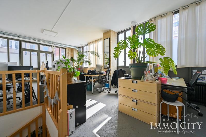 Local commercial - 61 m² - 4 pièces