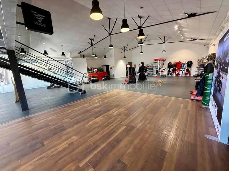 Local commercial - 401 m² - 4 pièces