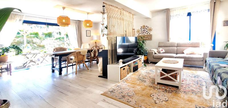 Maison - 161 m² - 10 pièces