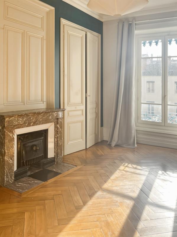 Appartement - 188 m² - 5 pièces