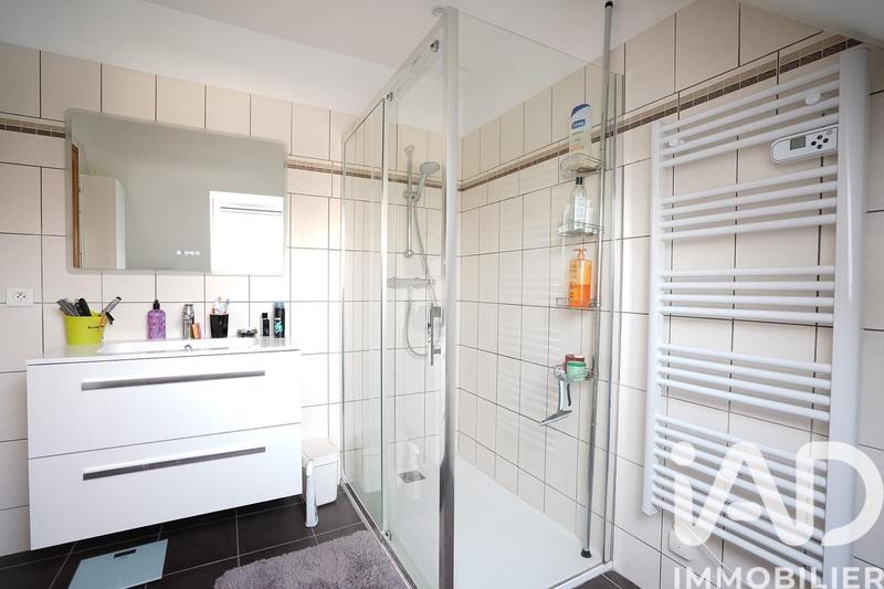 Maison - 240 m² - 10 pièces