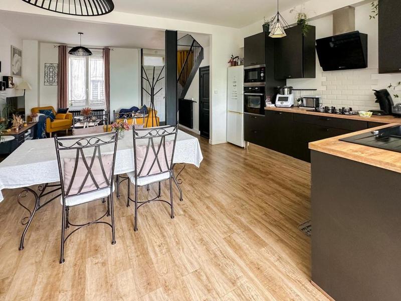 Maison de ville - 85 m² - 5 pièces