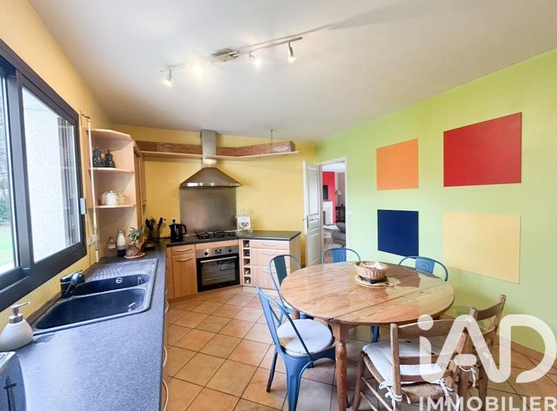 Maison - 185 m² - 8 pièces