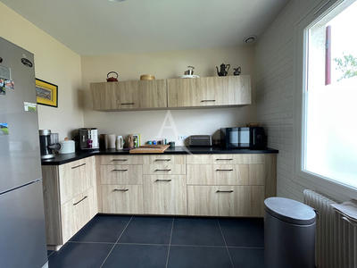 Maison - 138 m² - 8 pièces