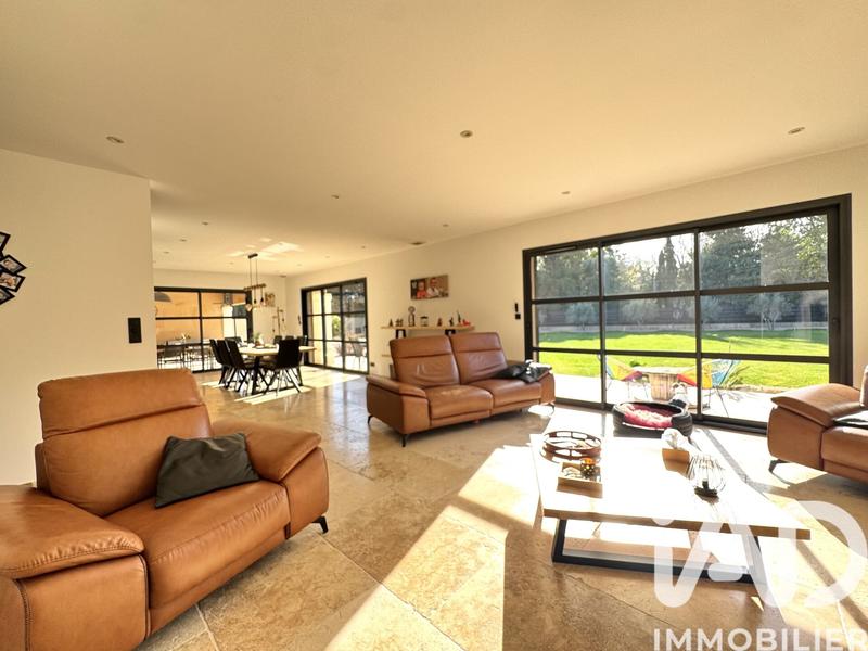 Maison - 205 m² - 6 pièces