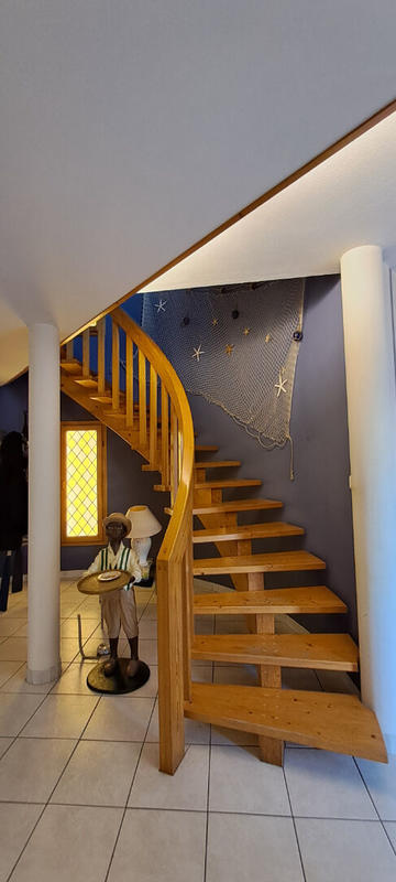 Maison - 200 m² - 7 pièces