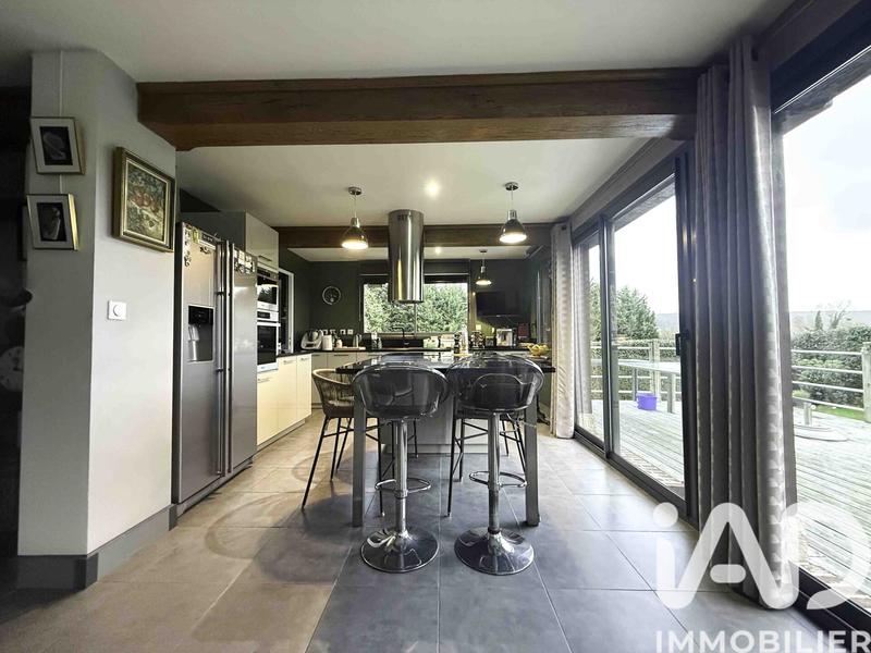 Maison de maîtres - 180 m² - 6 pièces