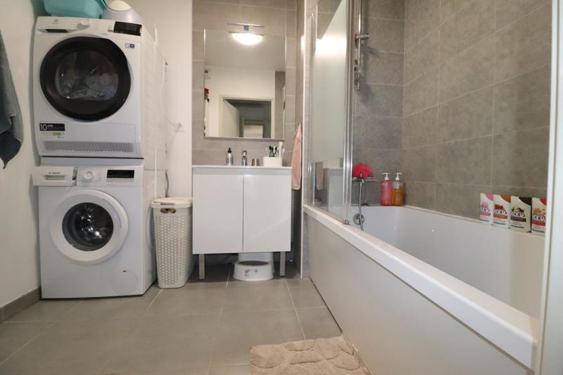 Appartement - 84 m² - 4 pièces