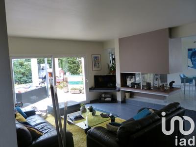 Maison - 210 m² - 9 pièces