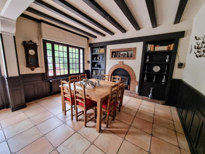 Maison ancienne - 289 m² - 10 pièces