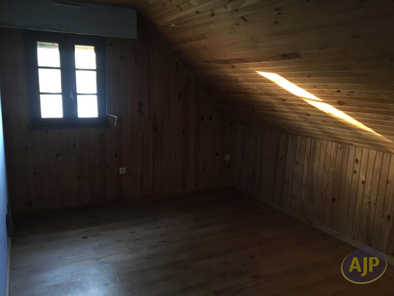 Maison - 102 m² - 5 pièces