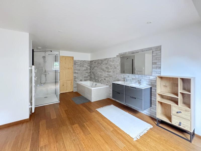 Maison - 189 m² - 6 pièces