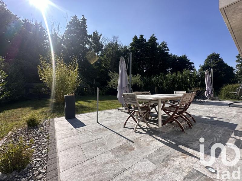 Maison - 201 m² - 8 pièces