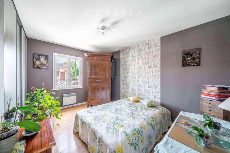 Maison - 230 m² - 5 pièces