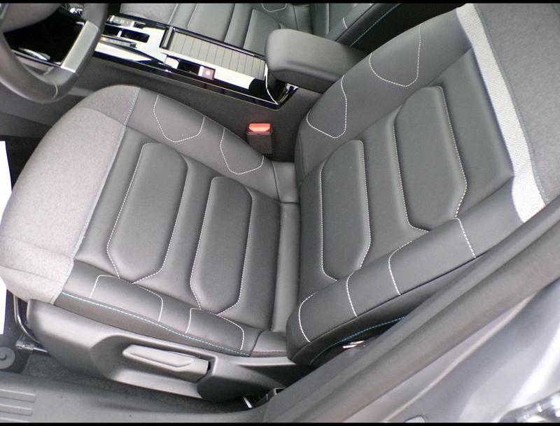 Citroën C4 III Bhdi 130 Max Eat8