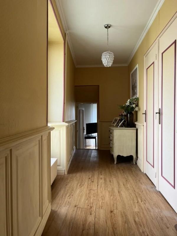 Maison - 148 m² - 9 pièces