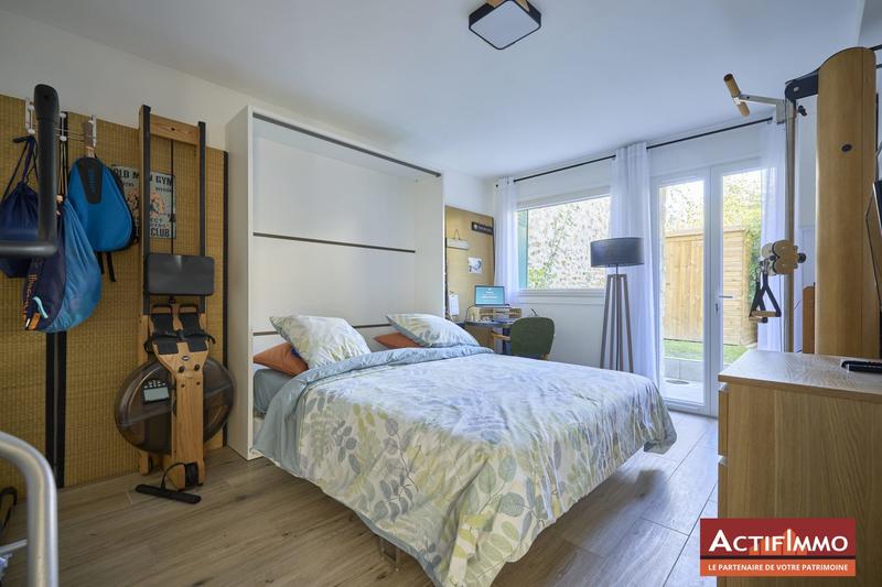 Maison contemporaine - 250 m² - 7 pièces