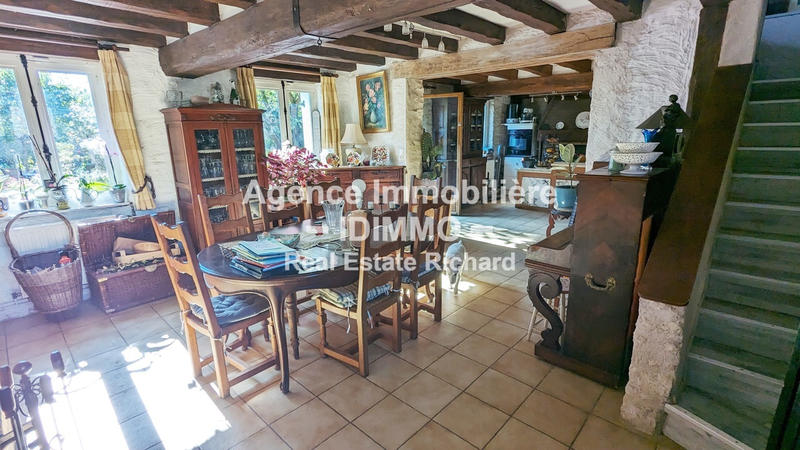 Maison - 296 m² - 9 pièces