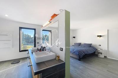 Maison - 180 m² - 5 pièces