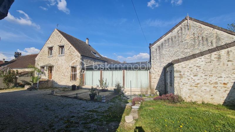 Maison en pierre - 180 m² - 7 pièces