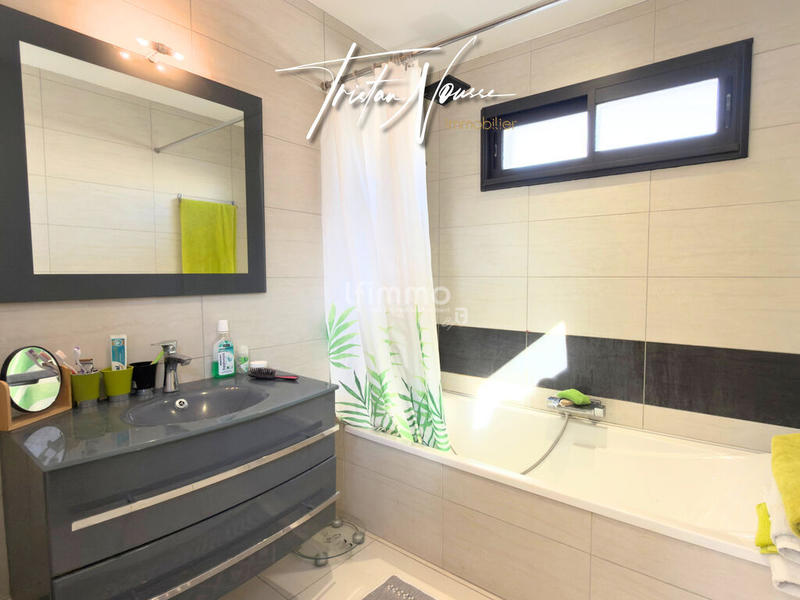 Maison - 140 m² - 4 pièces