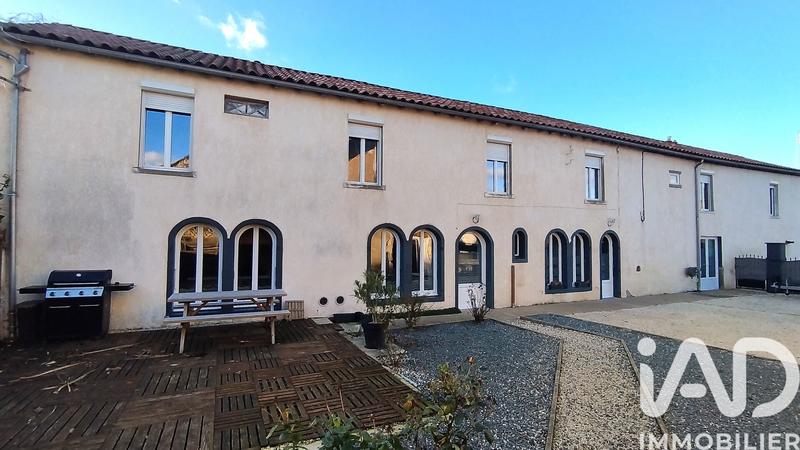 Maison - 256 m² - 9 pièces