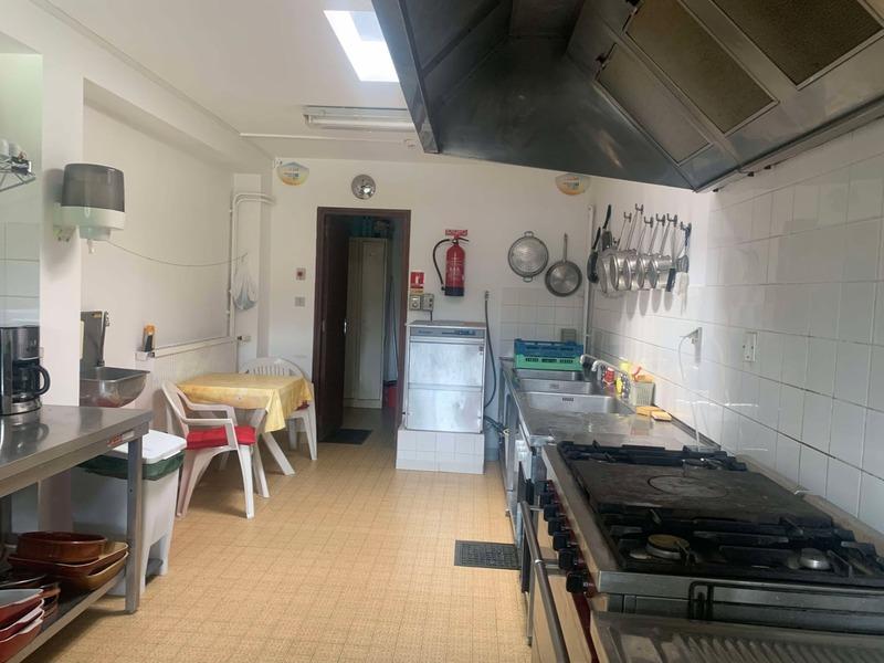 Maison - 329 m² - 11 pièces