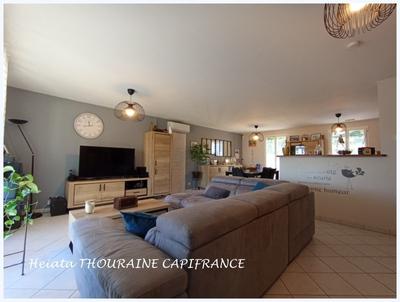 Maison - 95 m² - 5 pièces
