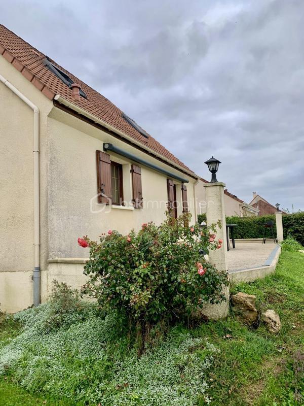 Maison traditionnelle - 105 m² - 6 pièces