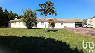 Maison - 250 m² - 8 pièces