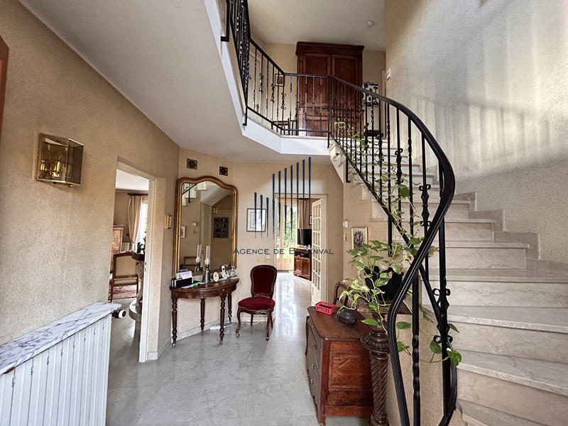 Maison - 162 m² - 8 pièces