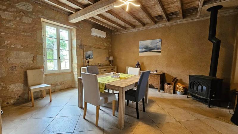 Maison - 285 m² - 11 pièces