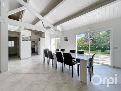 Maison - 187 m² - 5 pièces