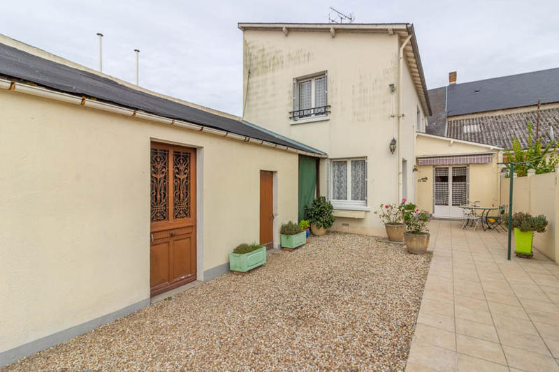 Maison - 181 m² - 7 pièces