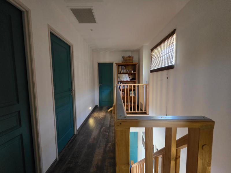 Maison - 215 m² - 9 pièces