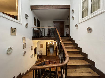 Maison - 420 m² - 15 pièces