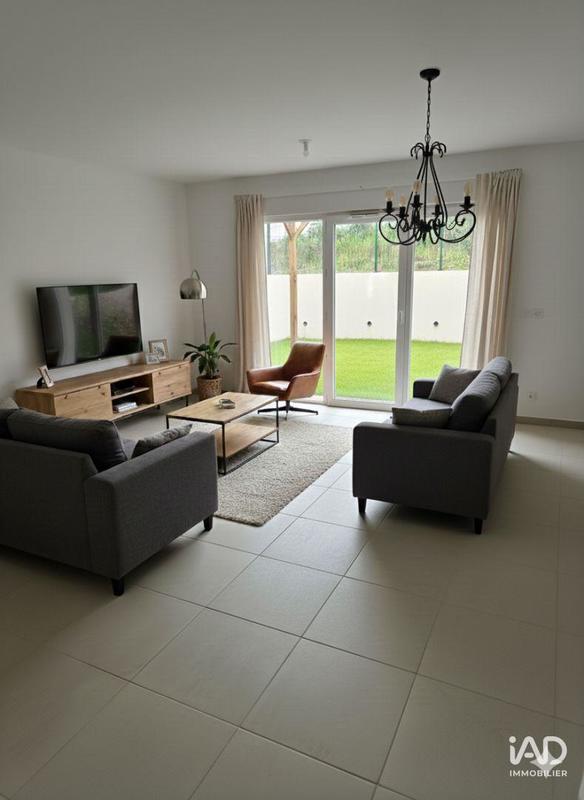 Maison - 96 m² - 5 pièces