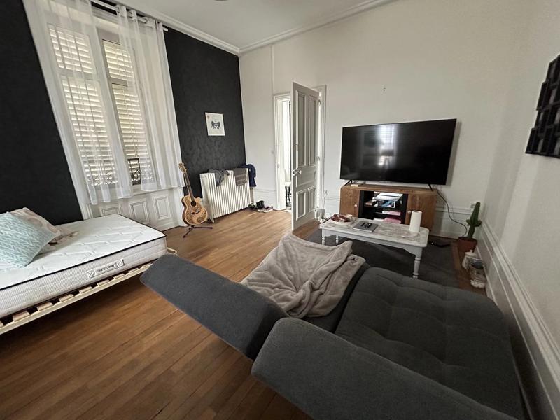 Maison - 240 m² - 6 pièces