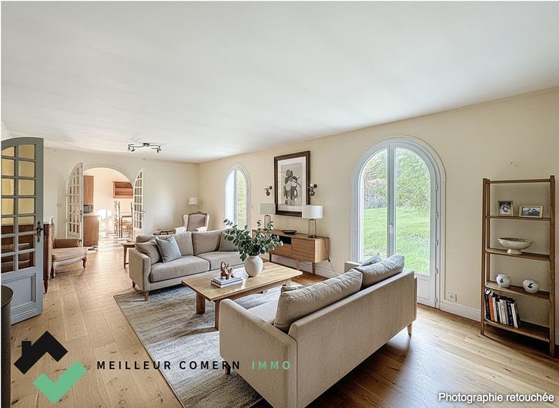 Maison - 217 m² - 10 pièces