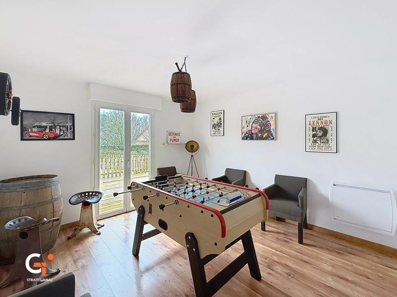 Maison - 202 m² - 7 pièces