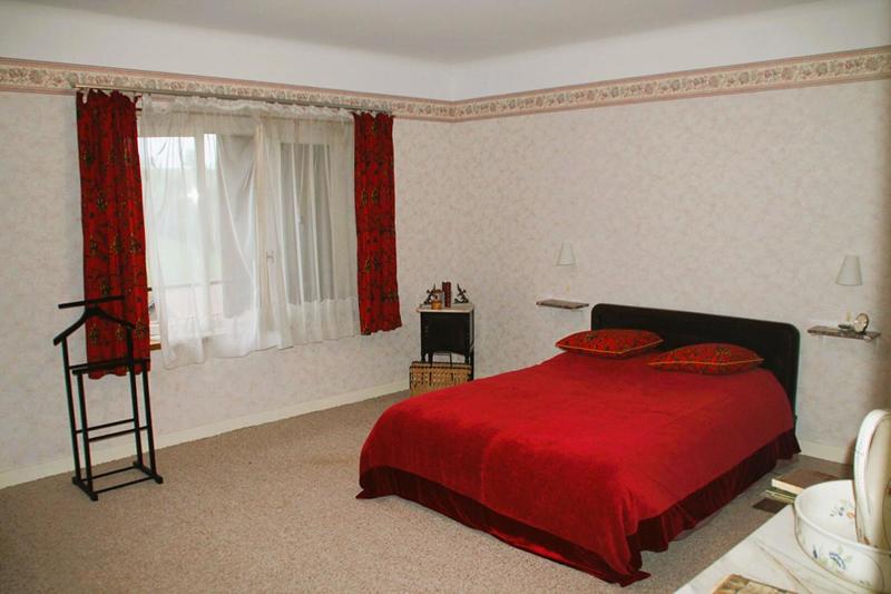 Maison - 215 m² - 8 pièces