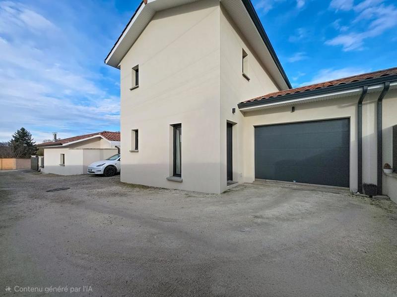 Maison - 95 m² - 5 pièces